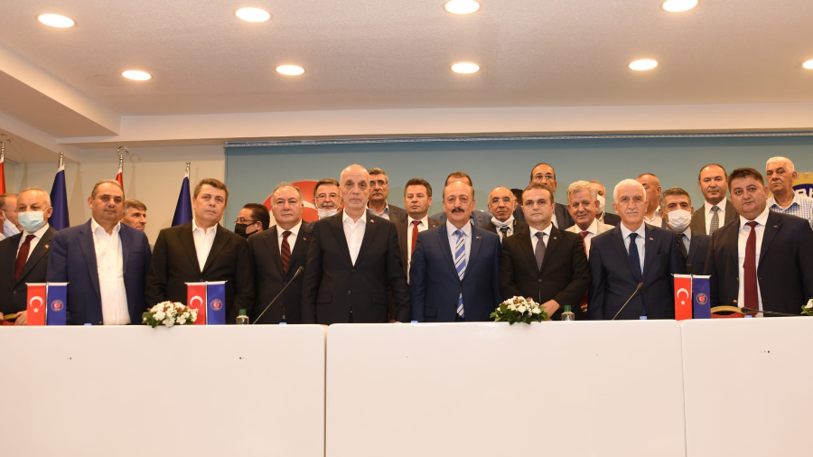 2021 YILI KAMU TOPLU İŞ SÖZLEŞMELERİ ÇERÇEVE ANLAŞMA PROTOKOLÜ İMZALANDI
