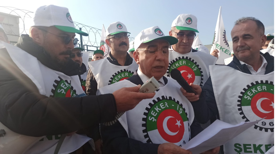 Ankara Sincan OSB’de faaliyet gösteren Japon sermayeli Nısshın Seıfun Turkey Makarna işçileri, sendikalaştıkları gerekçesiyle istifaya zorlanıyor. İstifaya zorlanan 55 işçiye deste