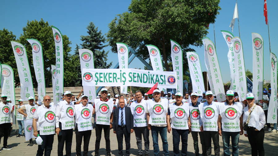 TÜRK-İŞ HAZİNE VE MALİYE BAKANLIĞI ÖNÜNDE BASIN AÇIKLAMASI GERÇEKLEŞTİRDİ