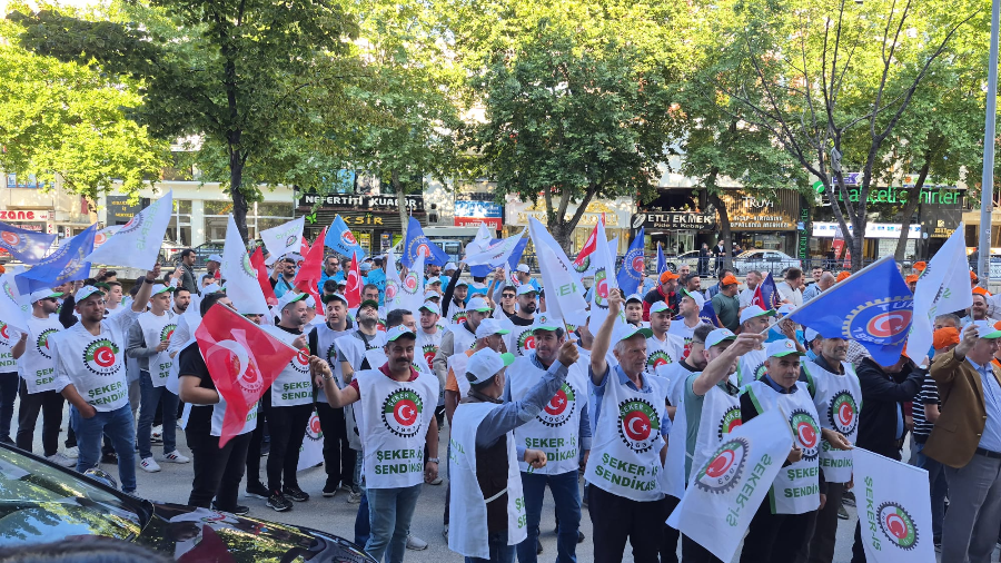 81 İLDE AK PARTİ İL BİNALARI ÖNÜNDE BASIN AÇIKLAMALARI GERÇEKLEŞTİRİLDİ